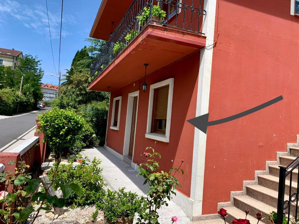Ferienwohnung A Casa Vermella Con Jardin A 10 Minutos De Santiago De Compostela Ortono Exterior foto